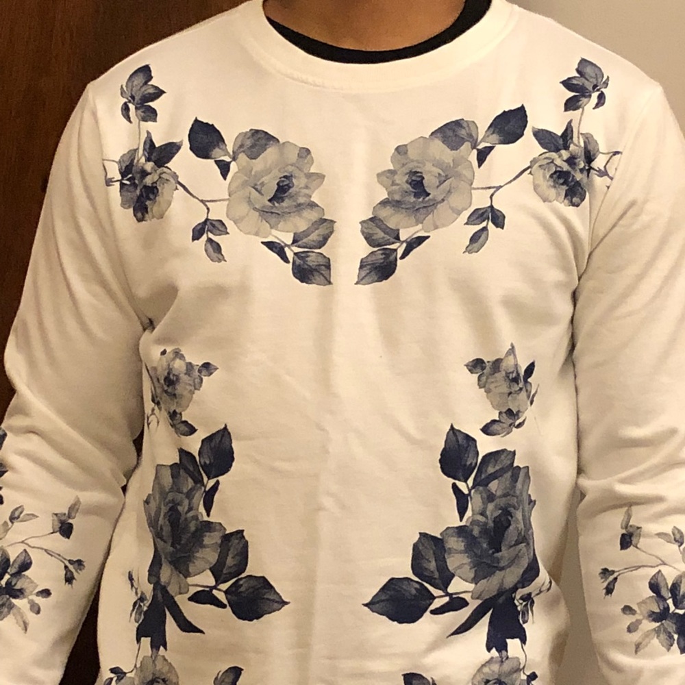 🔴 Forever 21 Men’s floral sweatshirt 🔴 MUST GO